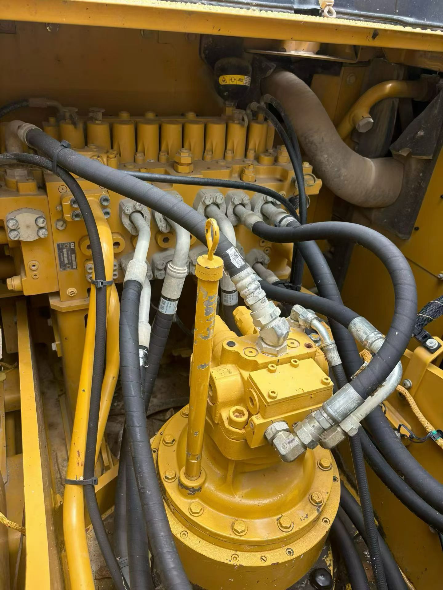 Buy Caterpillar 323 Used Excavator / 7