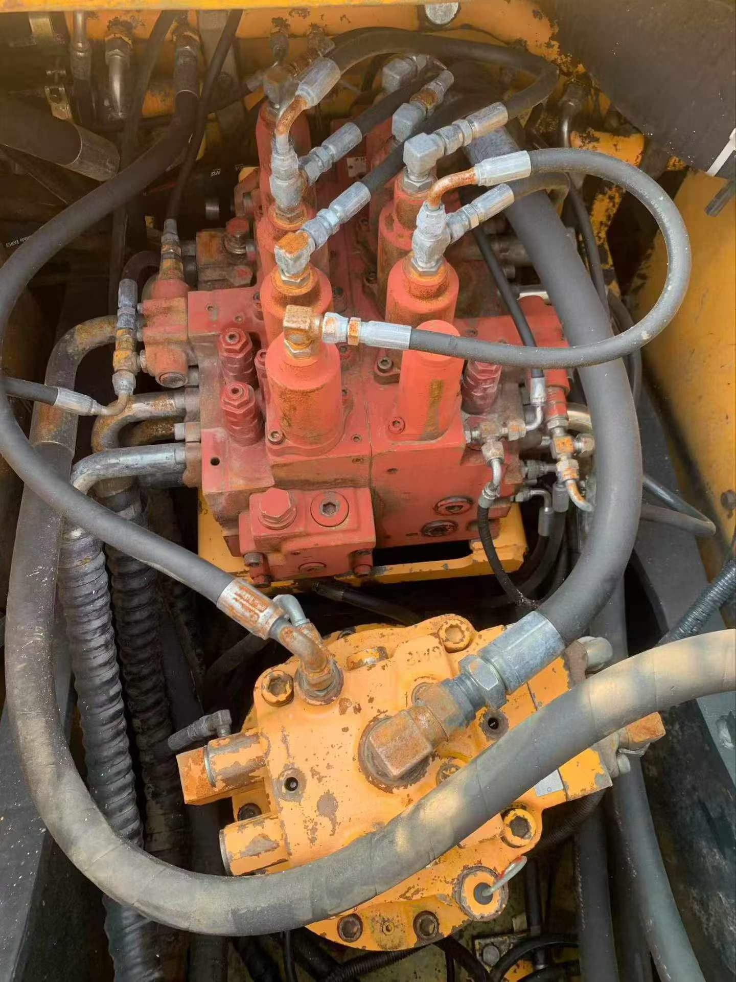 Compre Excavadora Hyundai R210-7 Usada / 6