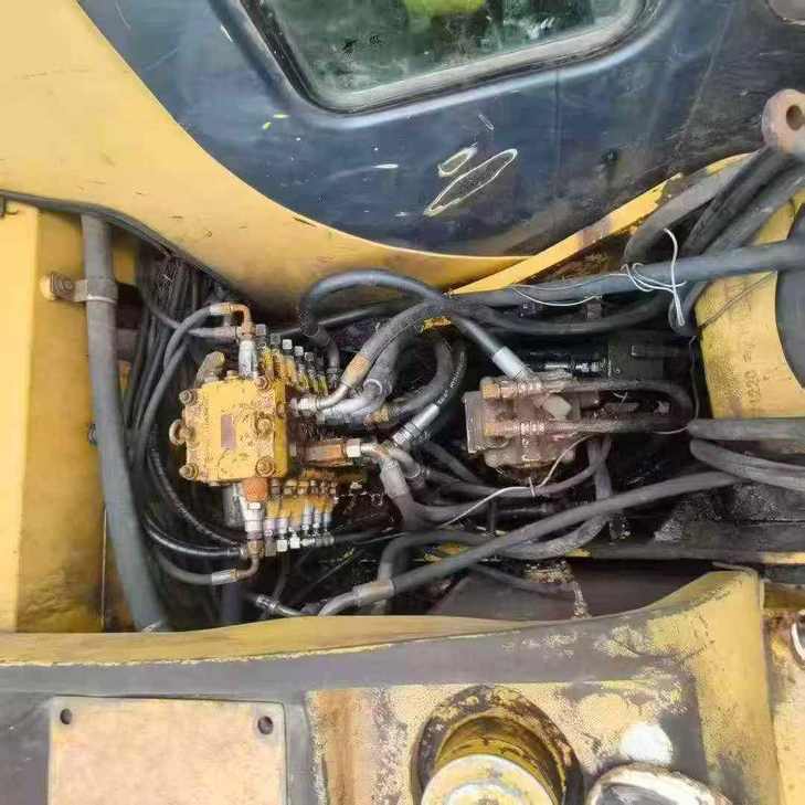 Buy Komatsu PC60-7 Used Excavator / 1