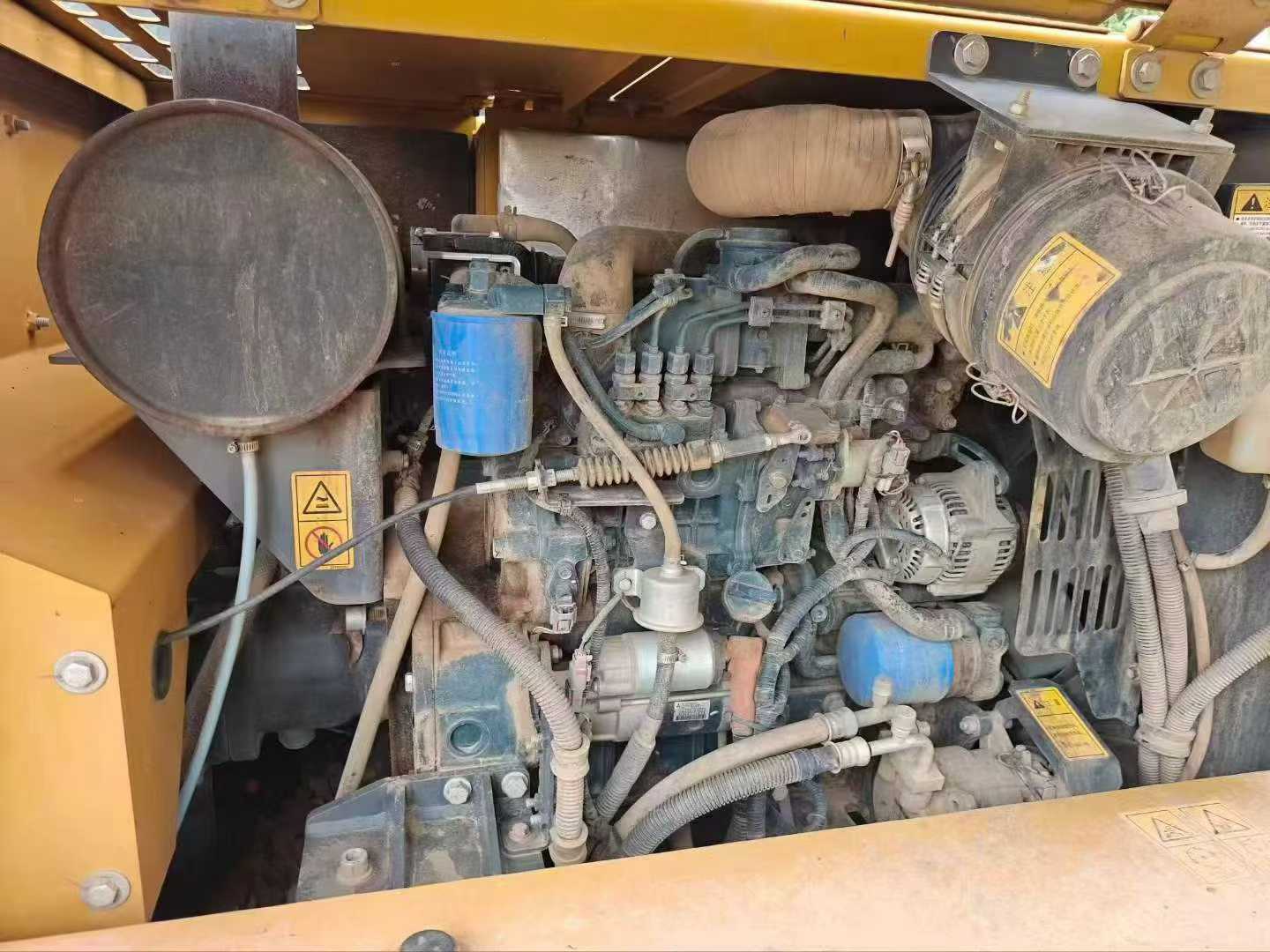 شراء حفارة XCMG XE75C مستعملة / 2