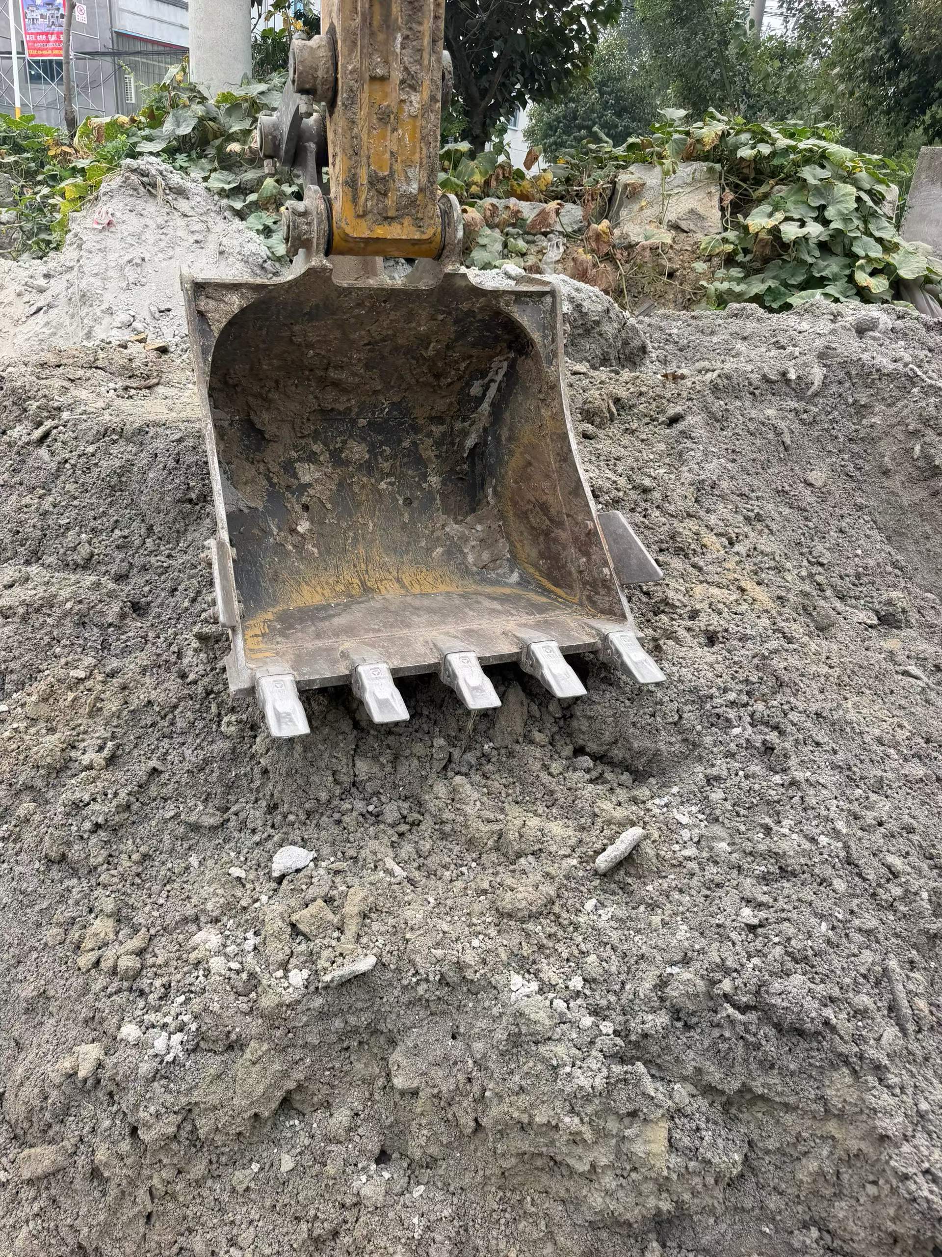 Buy XCMG XE75C Used Excavator / 4