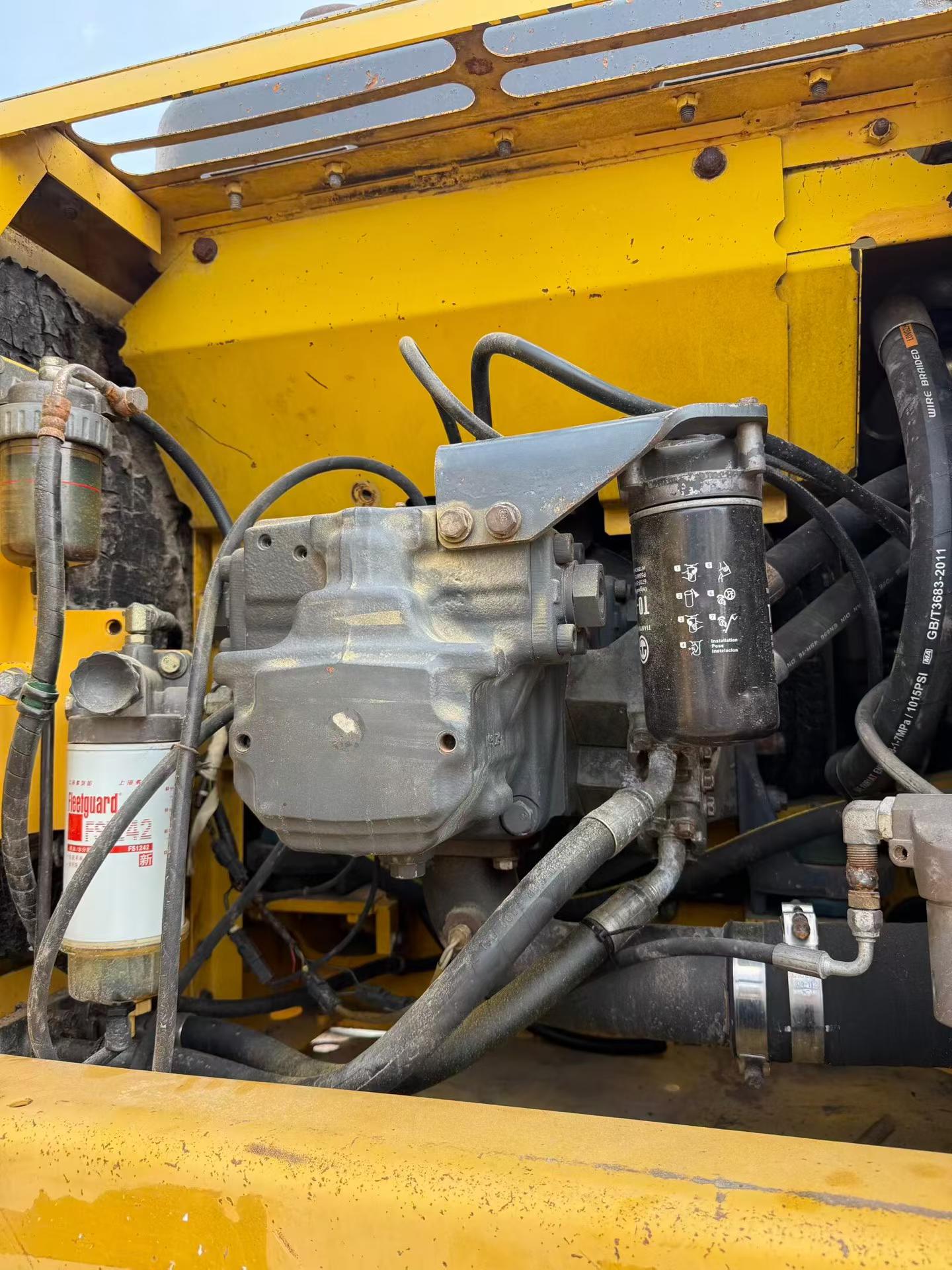 Compre Excavadora Komatsu PC240-6 Usada / 7