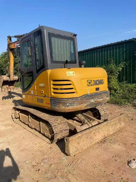 Buy XCMG XE60 Used Excavator / 1