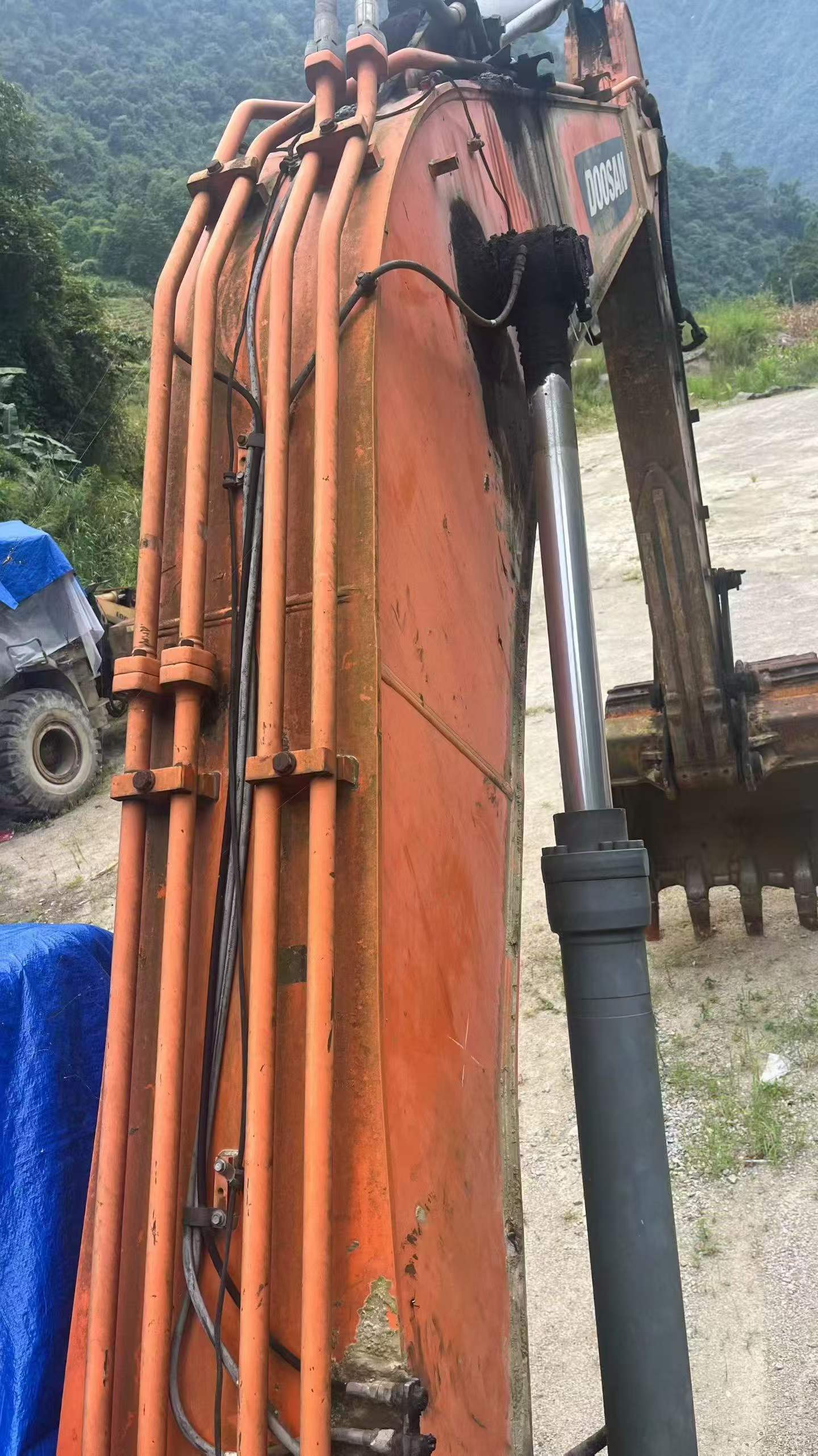 Buy Doosan DX260LC Used Excavator / 9