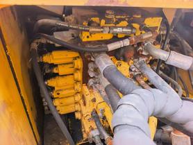 Compre Excavadora Komatsu PC240-6 Usada / 4 Compre Excavadora Komatsu PC240-6 Usada / 4