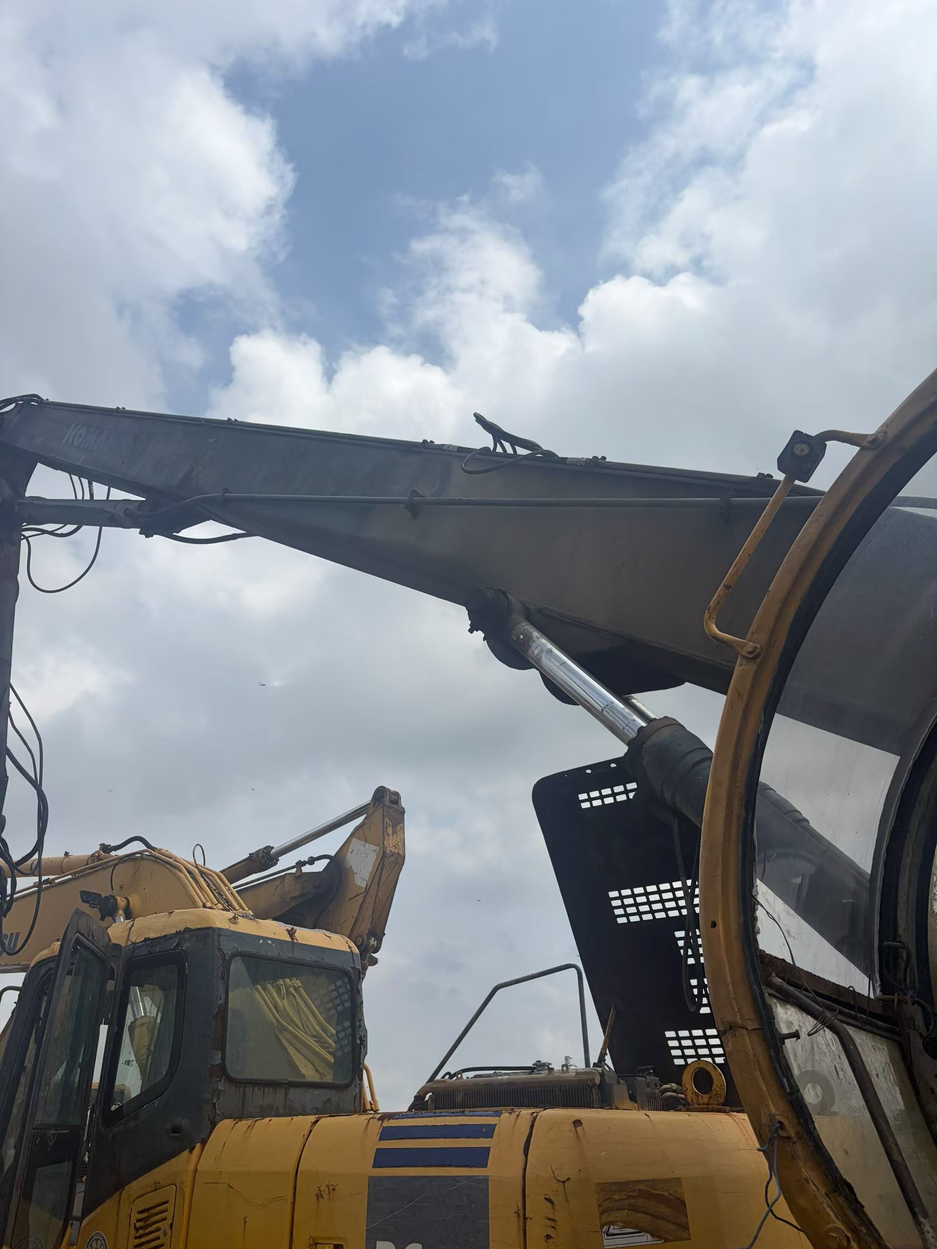 Buy Komatsu PC400 Used Excavator / 2