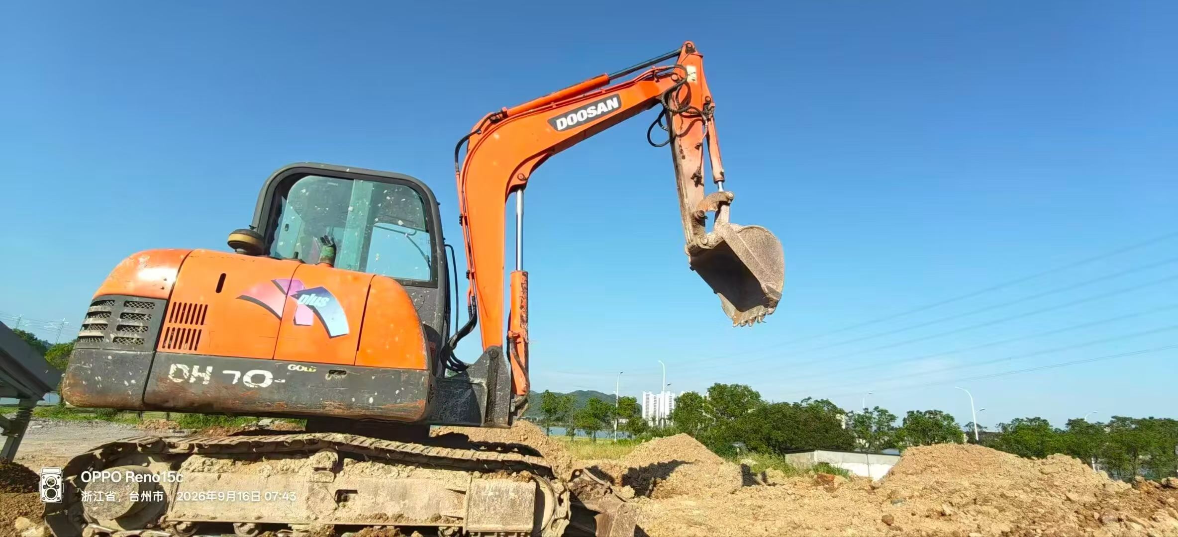 Compre Escavadeira Doosan DH60-7 Usada / 8