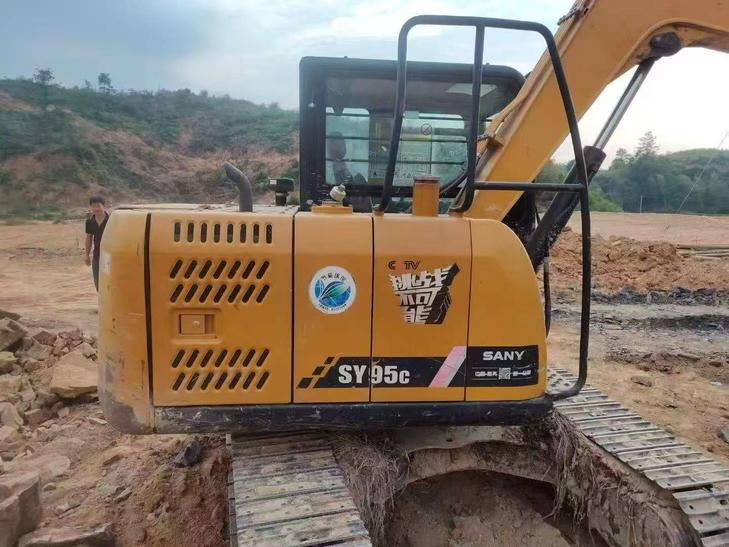 Buy Sany SY75 Used Excavator / 1