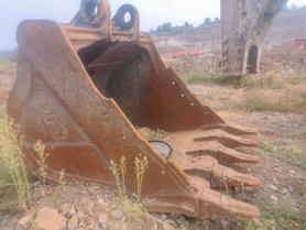 Buy XCMG XE690DK Used Excavator / 3 Buy XCMG XE690DK Used Excavator / 3
