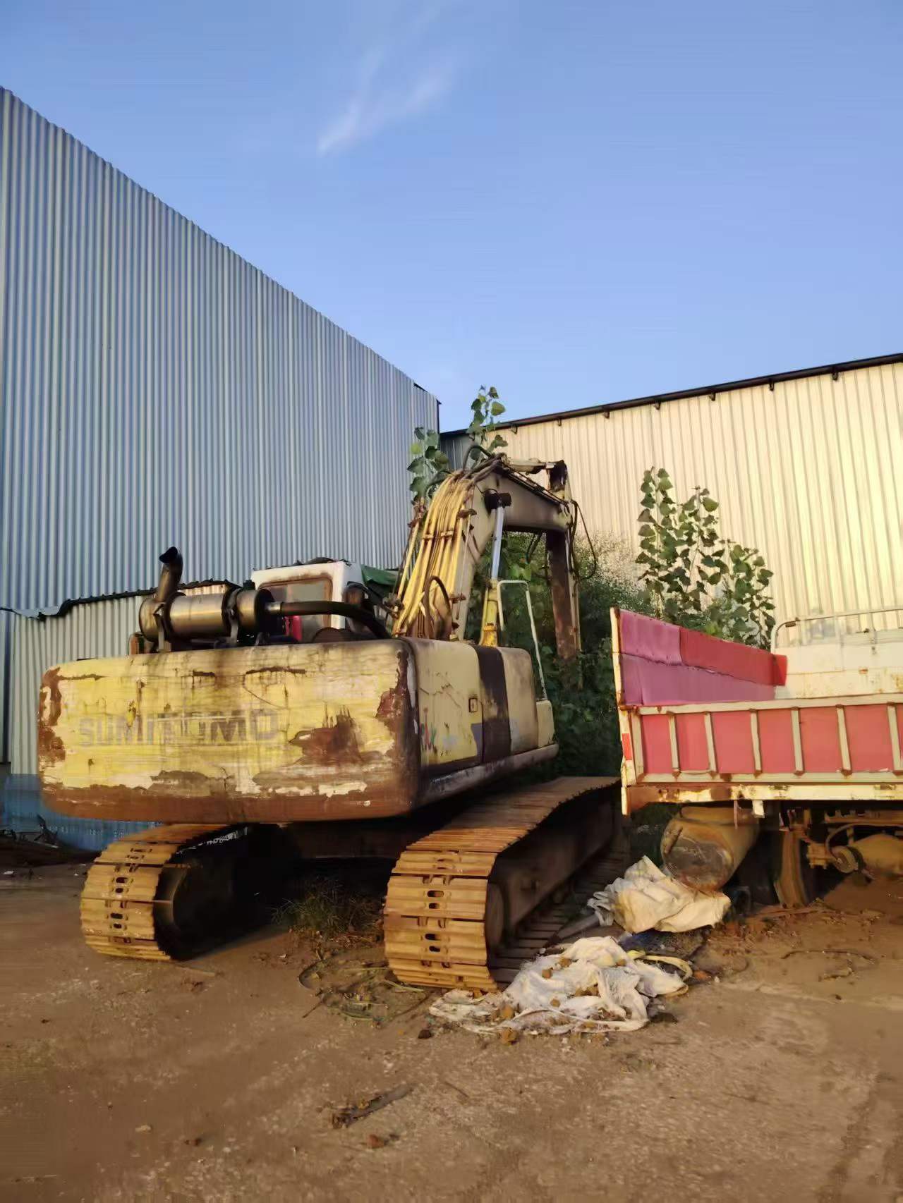 Buy Sumitomo SH200 Used Excavator / 3