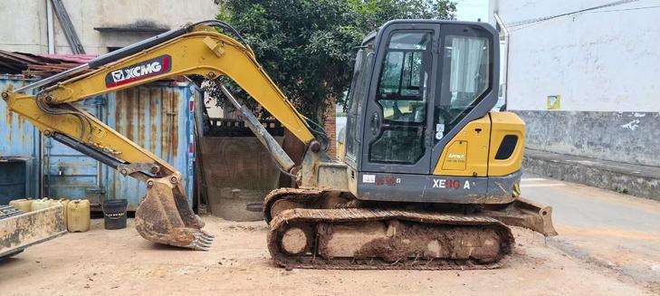 Buy XCMG XE60 Used Excavator / 1
