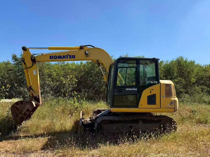 Buy Komatsu PC70-8 Used Excavator / 1