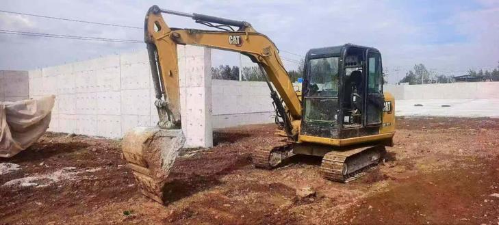 Buy Caterpillar 305.5 Used Excavator / 1