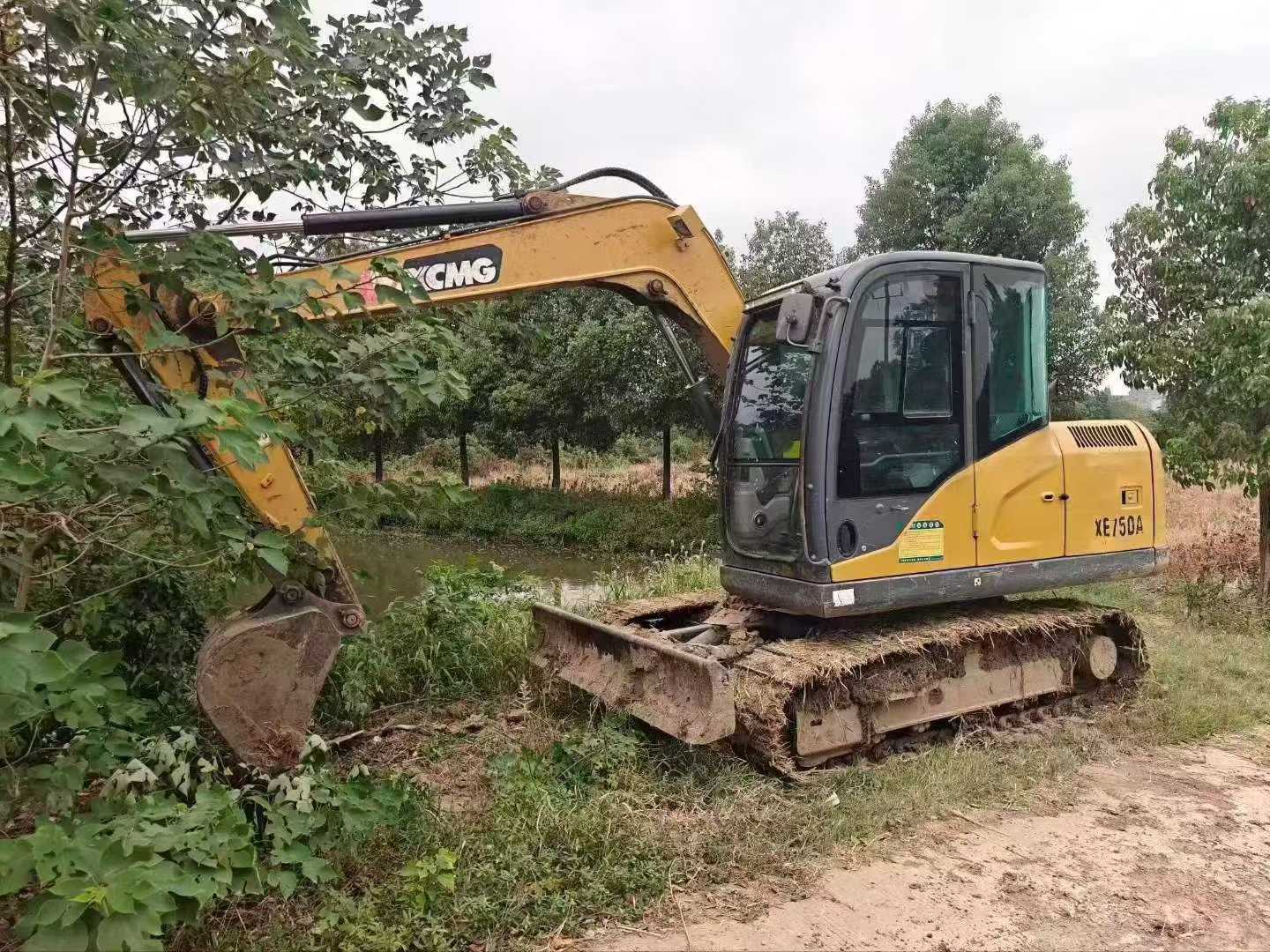 Acheter XCMG XE135B D'occasion Pelle