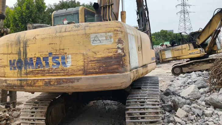 Buy Komatsu PC200-8 Used Excavator / 1