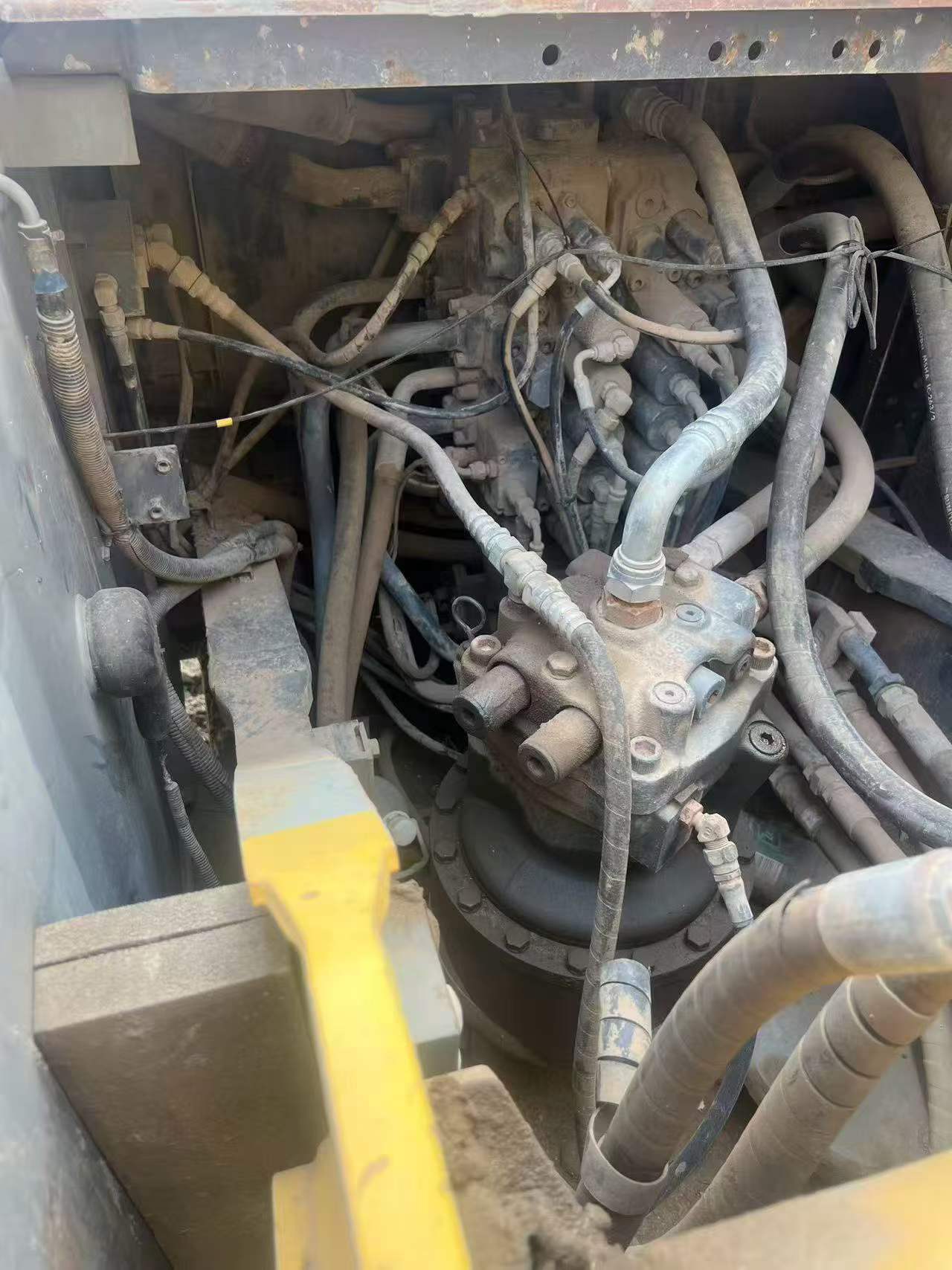 Buy Sumitomo SH210-5 Used Excavator / 4