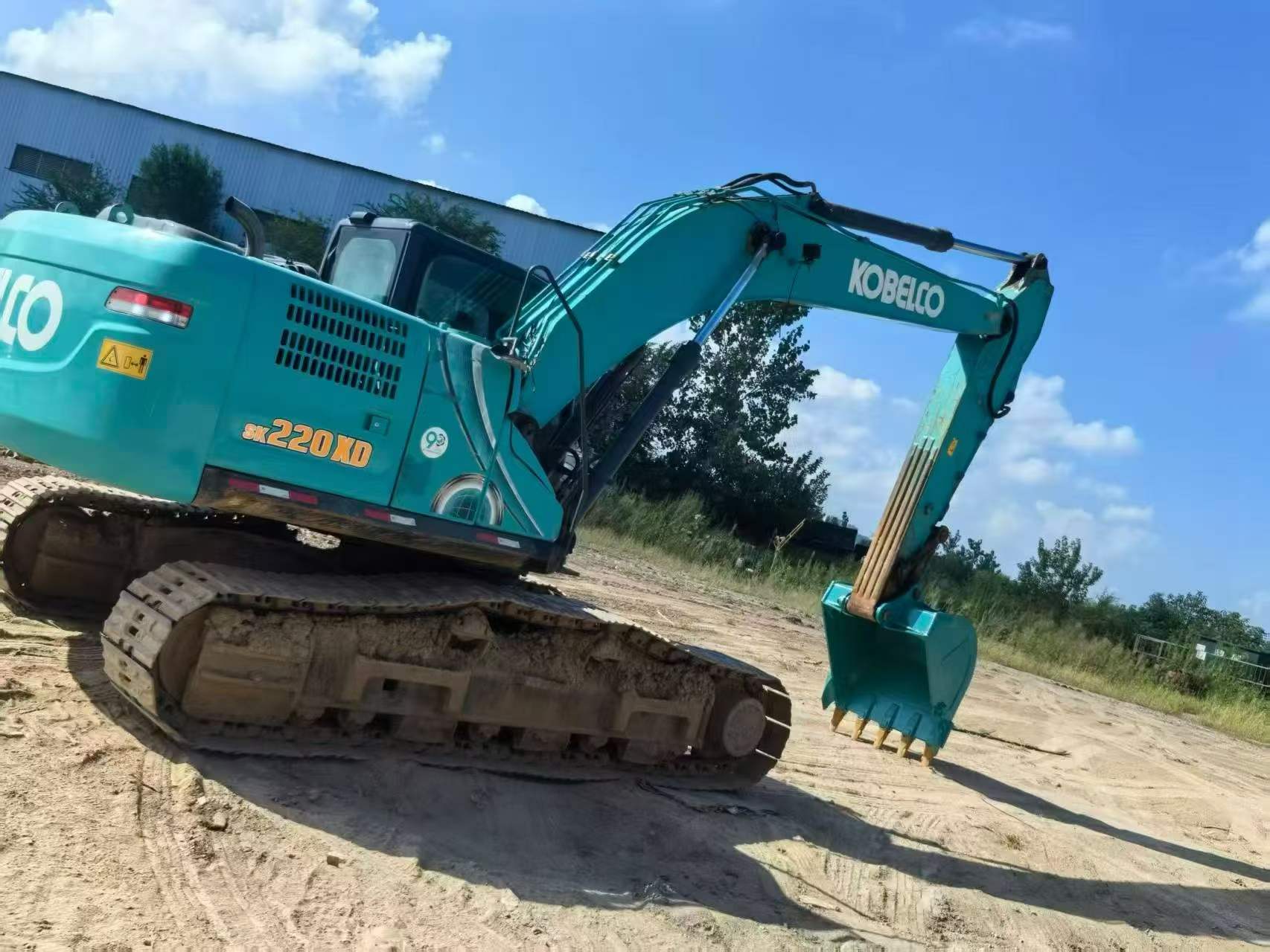 Buy Kobelco SK220 Used Excavator / 2