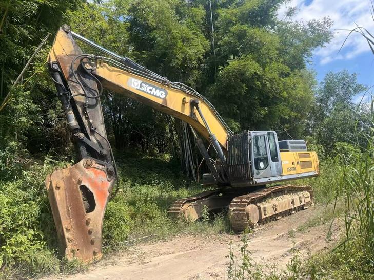 Buy XCMG XE490D Used Excavator / 1