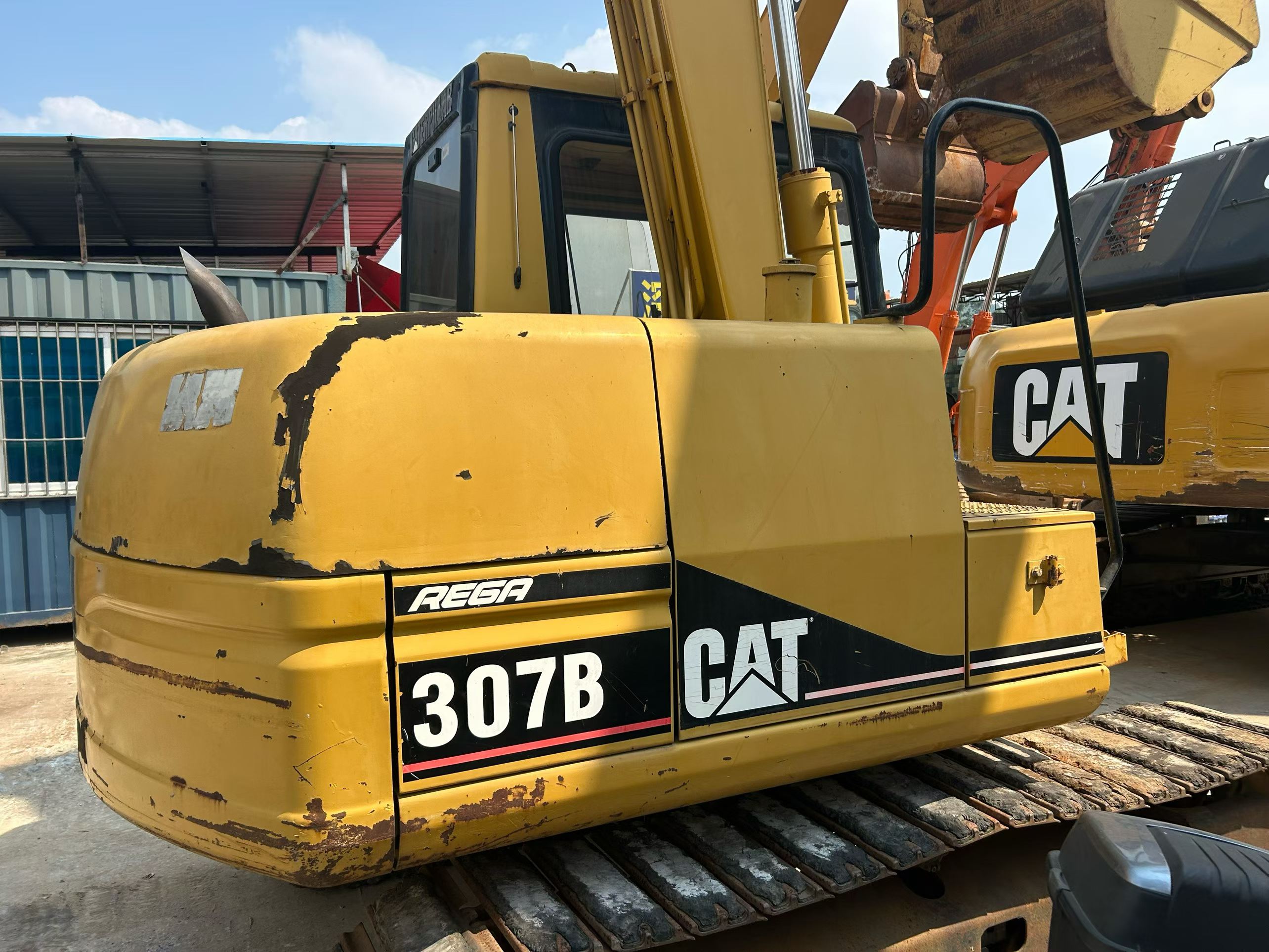 Acheter Pelle Caterpillar 307B d'occasion / 4 Acheter Pelle Caterpillar 307B d'occasion / 4