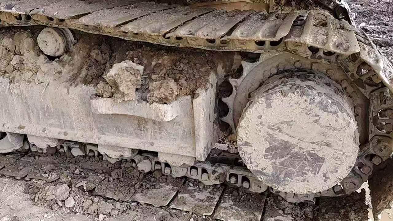 Compre Escavadeira Hyundai R215-7C Usada / 3