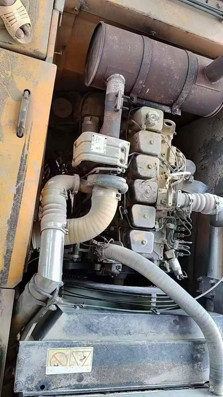 Compre Escavadeira Hyundai R215-7C Usada / 5