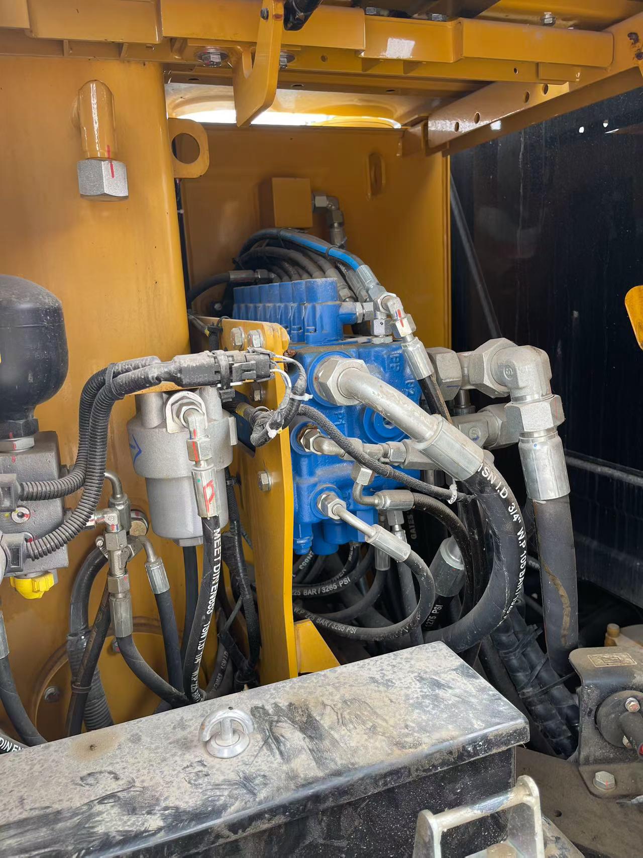 Compre Excavadora Sany SY55 Usada / 5