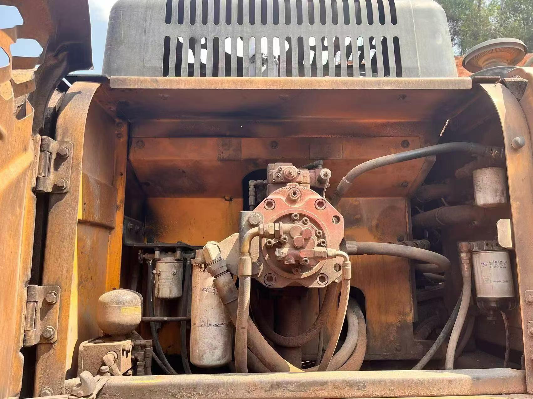 Compre Excavadora Hyundai R385LC-9 Usada / 3
