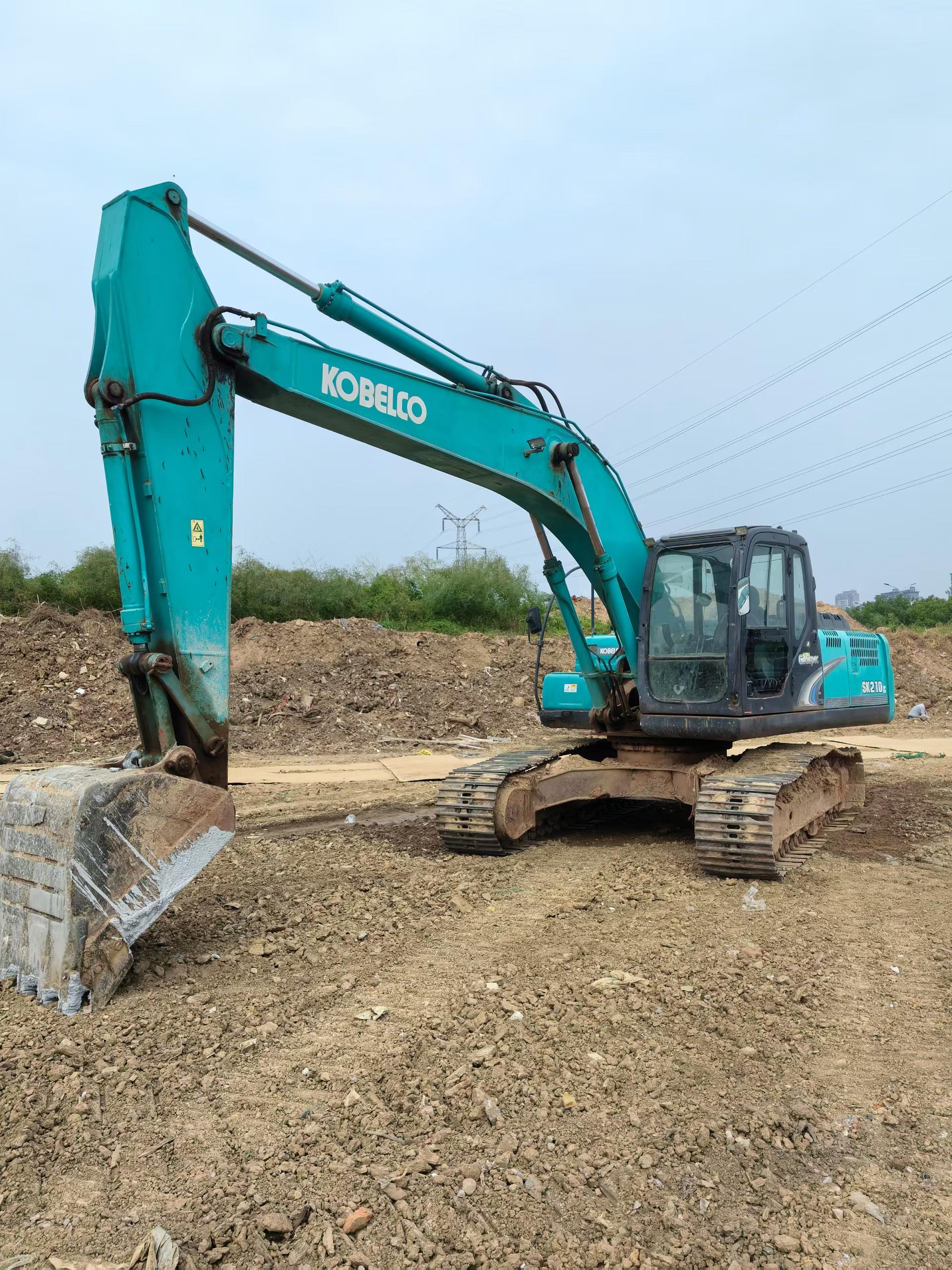 Compre Excavadora Kobelco SK210 Usada / 4