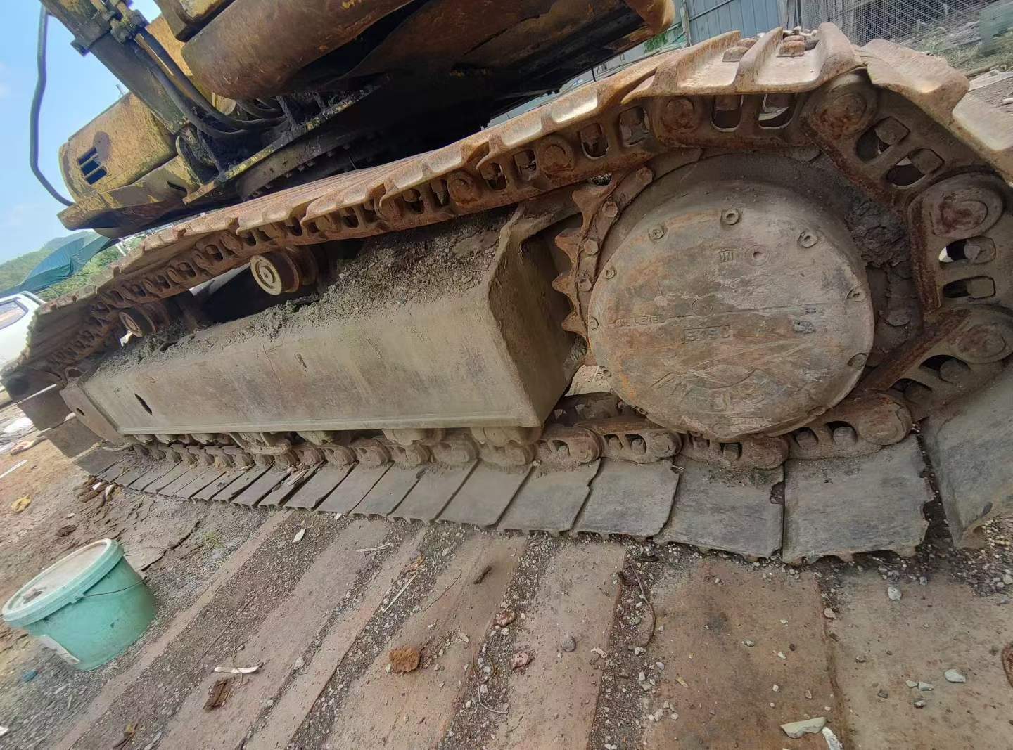 شراء حفارة Komatsu PC200-6 مستعملة / 9