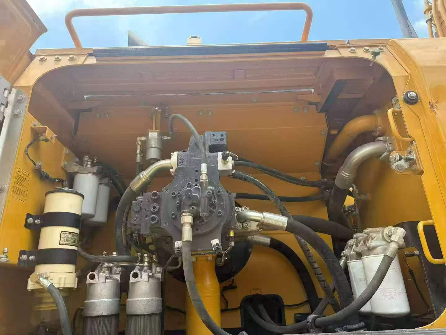 Купить Подержанный Экскаватор Sany SY650HB / 4