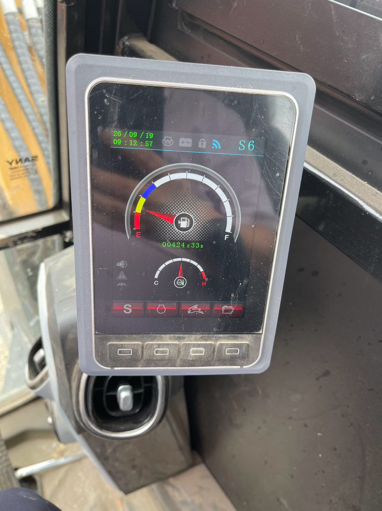 Compre Excavadora Sany SY55 Usada / 3