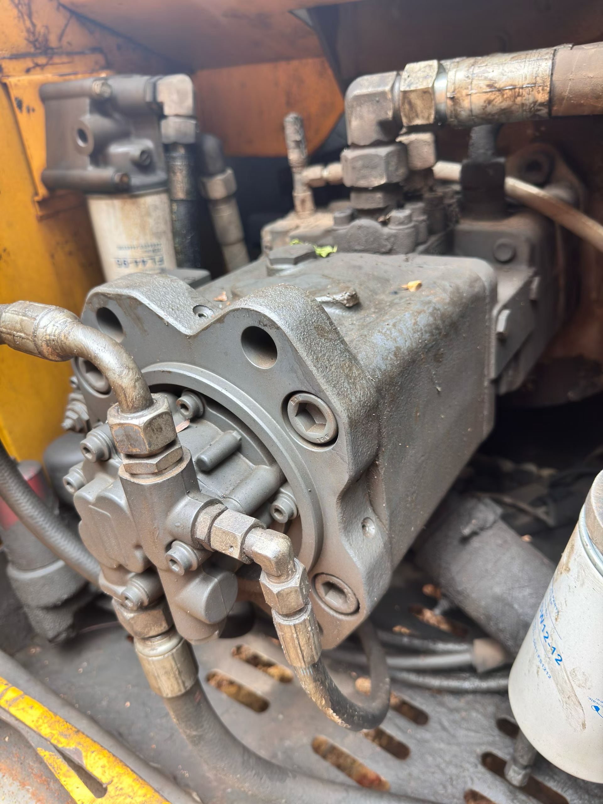 Compre Excavadora XCMG XE215 Usada / 2