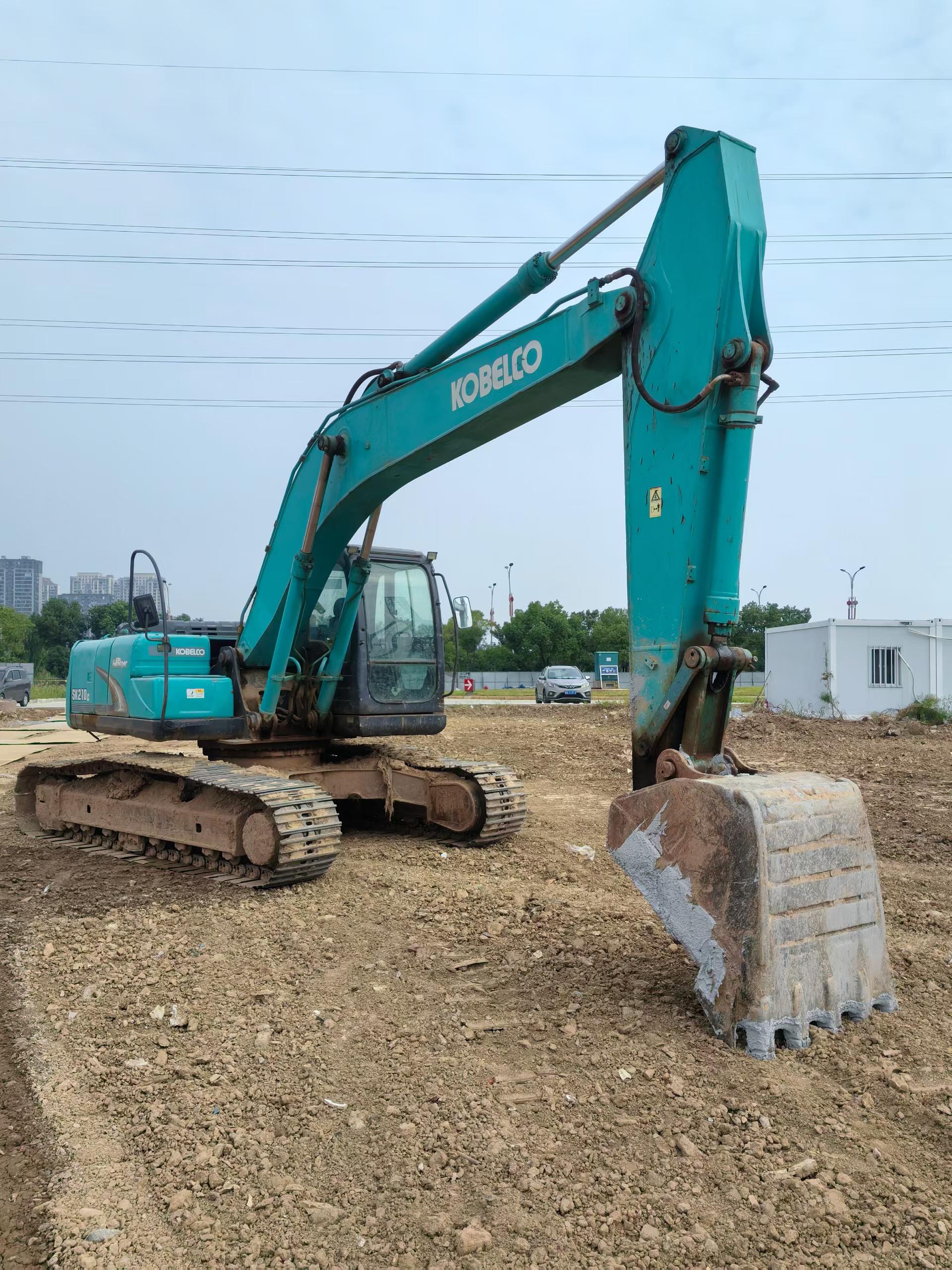 Compre Excavadora Kobelco SK210 Usada / 5