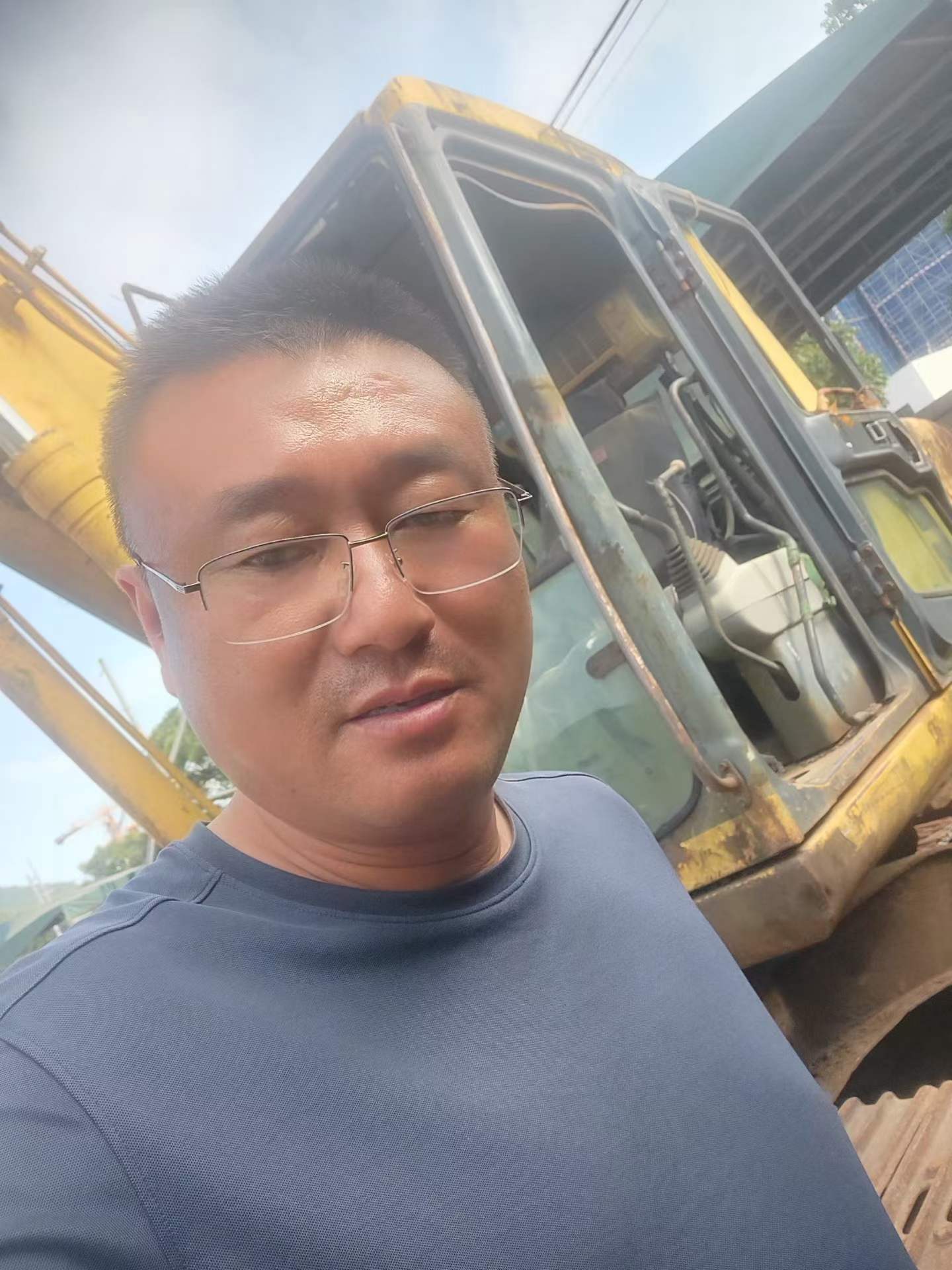 Buy Komatsu PC200-6 Used Excavator
