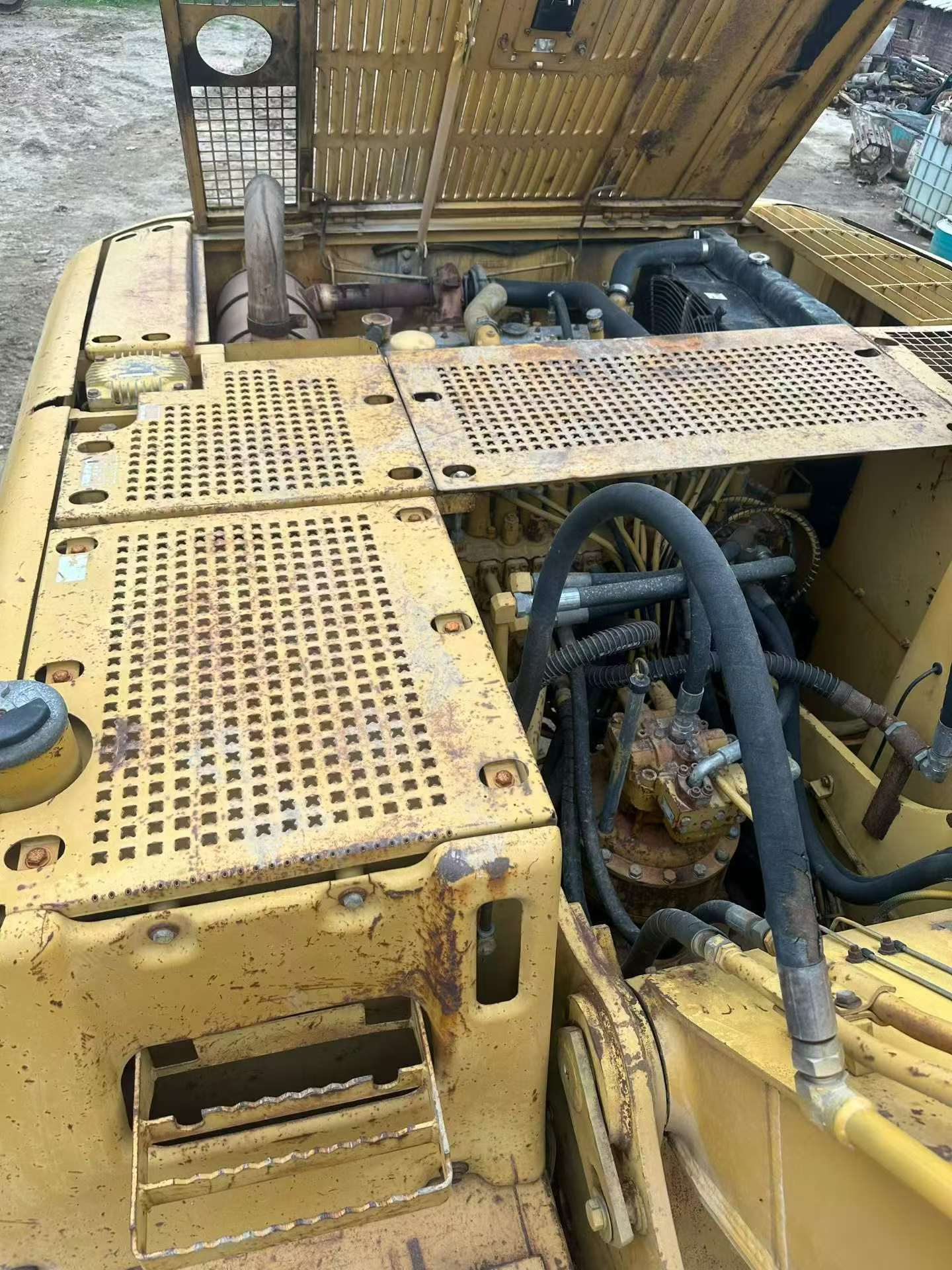 Compre Excavadora Caterpillar 320C Usada / 4
