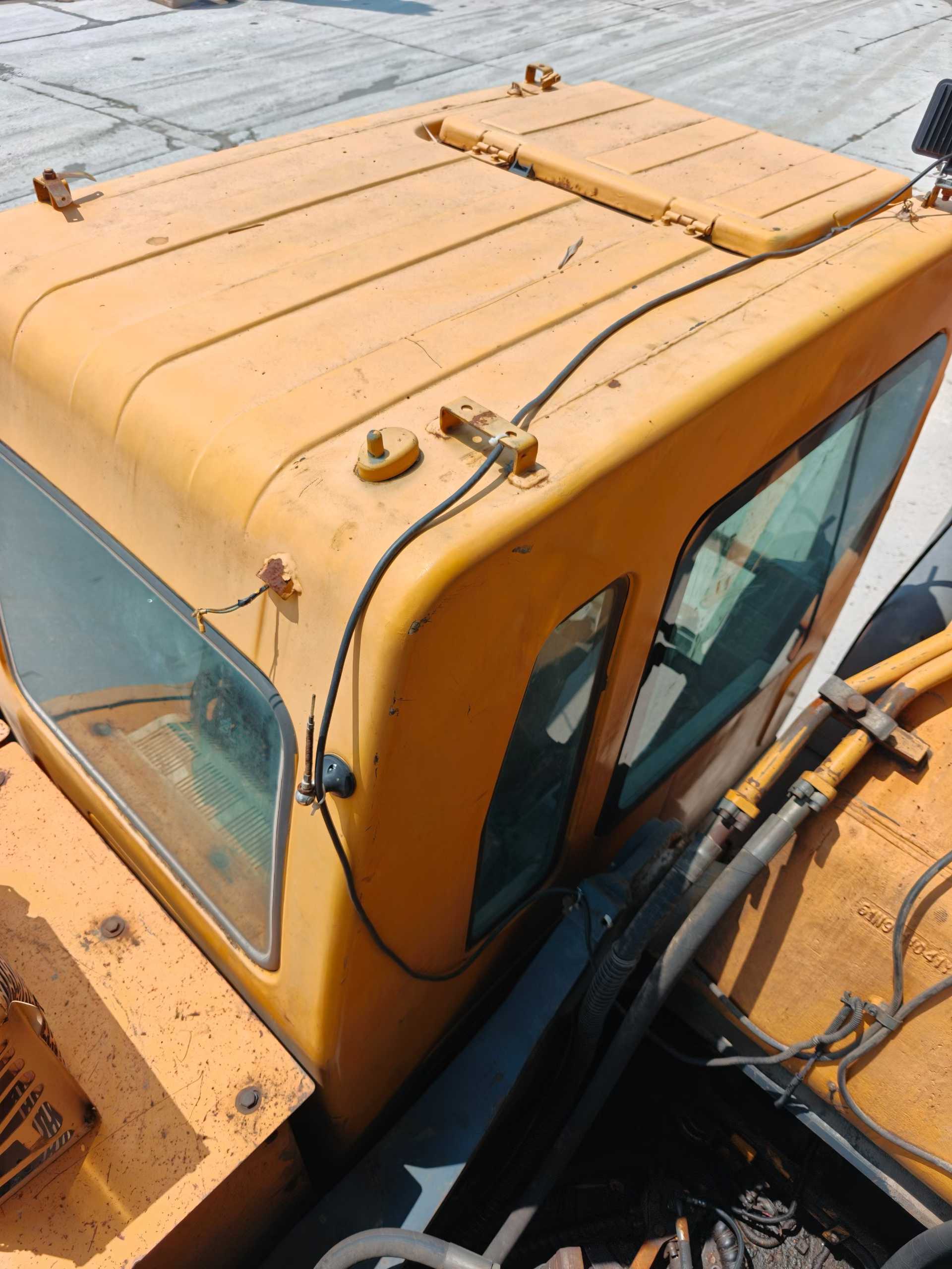 Acheter Pelle Hyundai R335-7 d'occasion / 8
