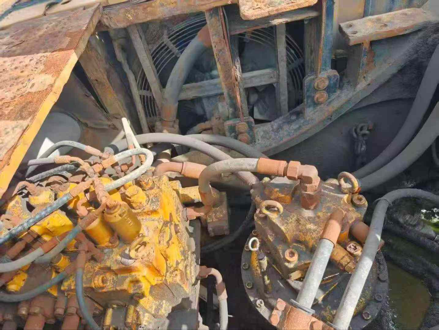 Купить Подержанный Экскаватор Sany SY550H / 3