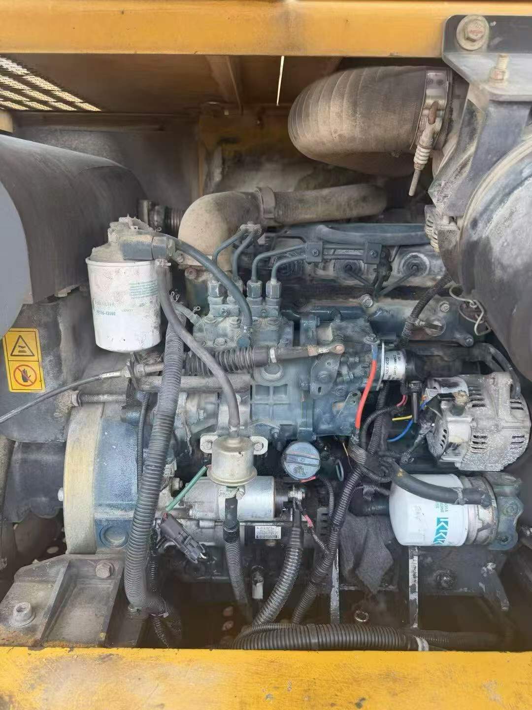 شراء حفارة XCMG XE75C مستعملة / 4