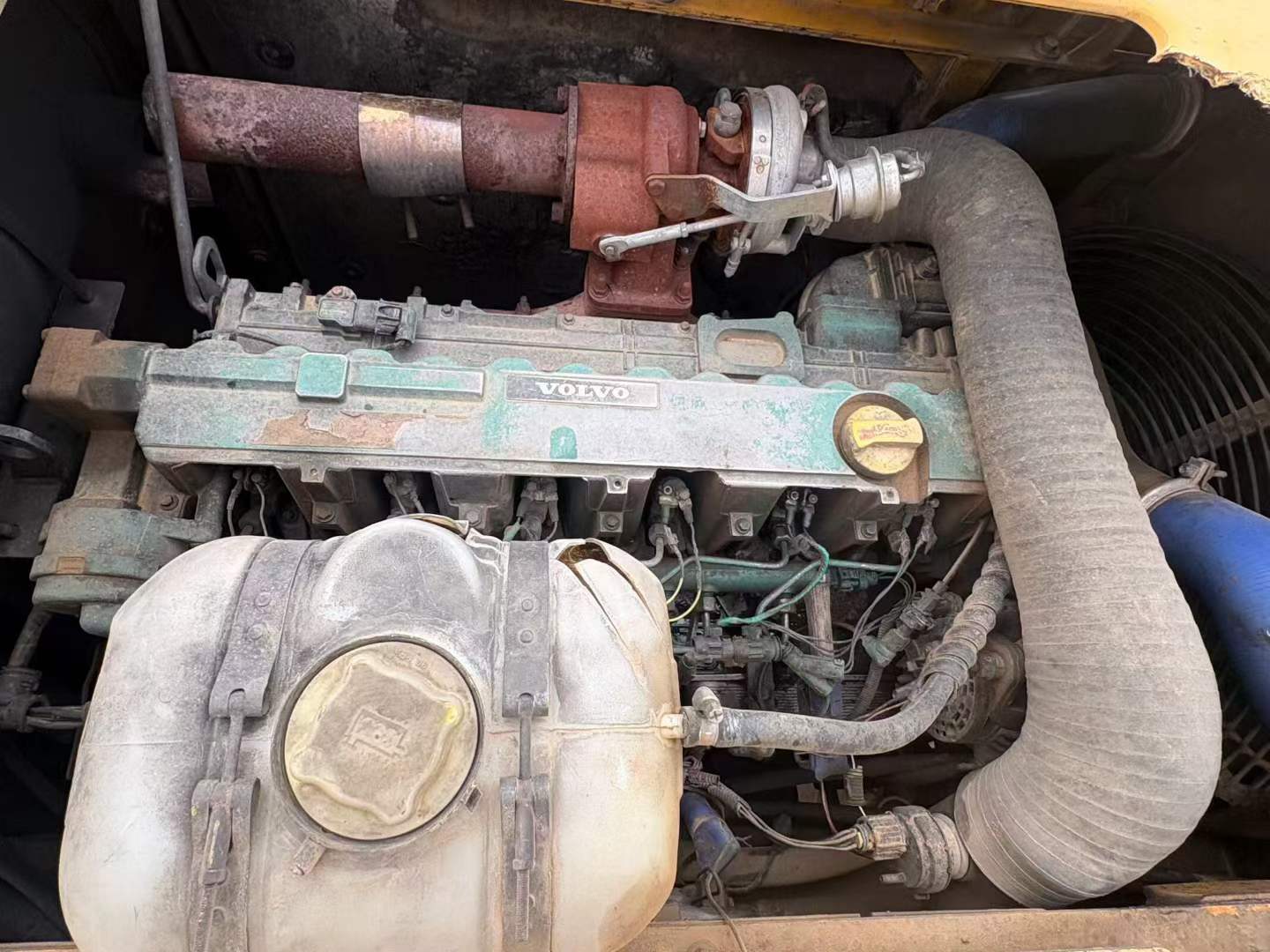 Compre Excavadora Volvo EC210B Usada / 3