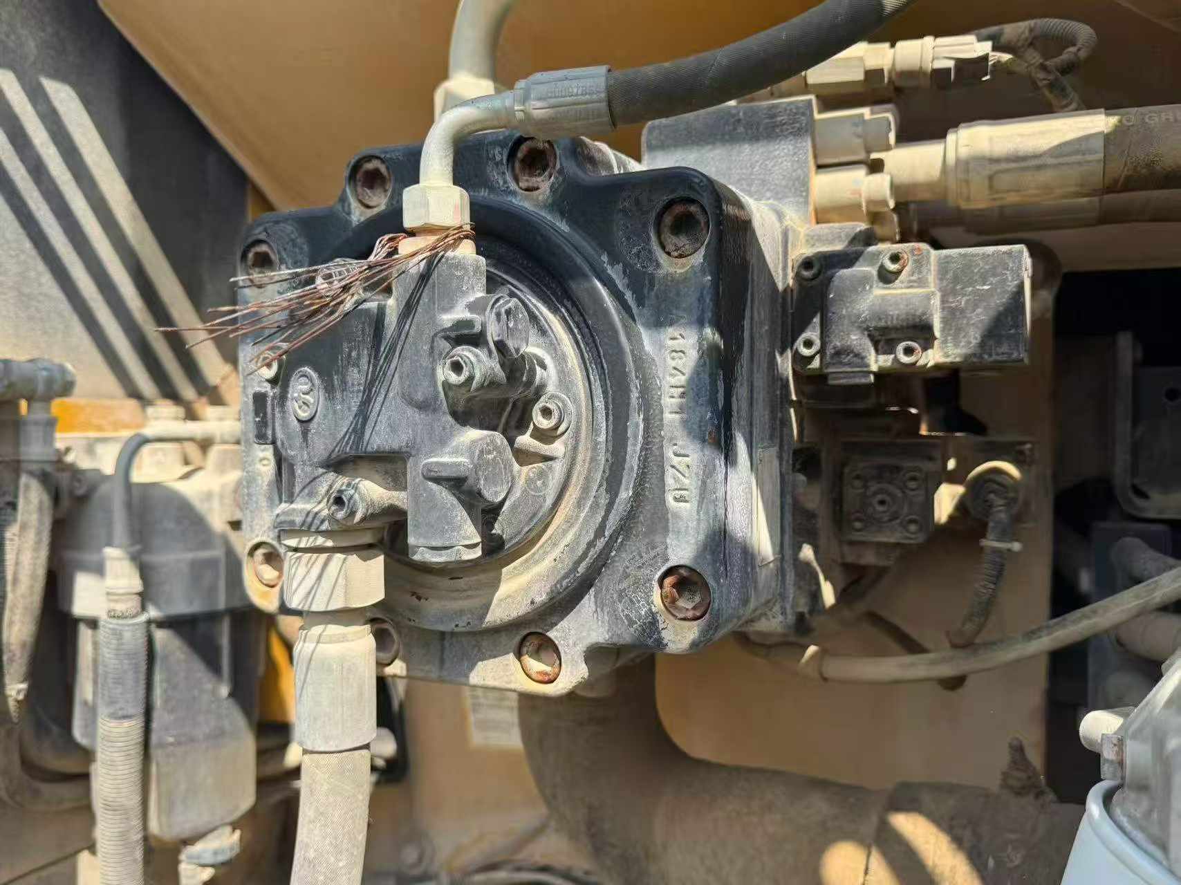شراء حفارة Sany SY205C مستعملة / 3
