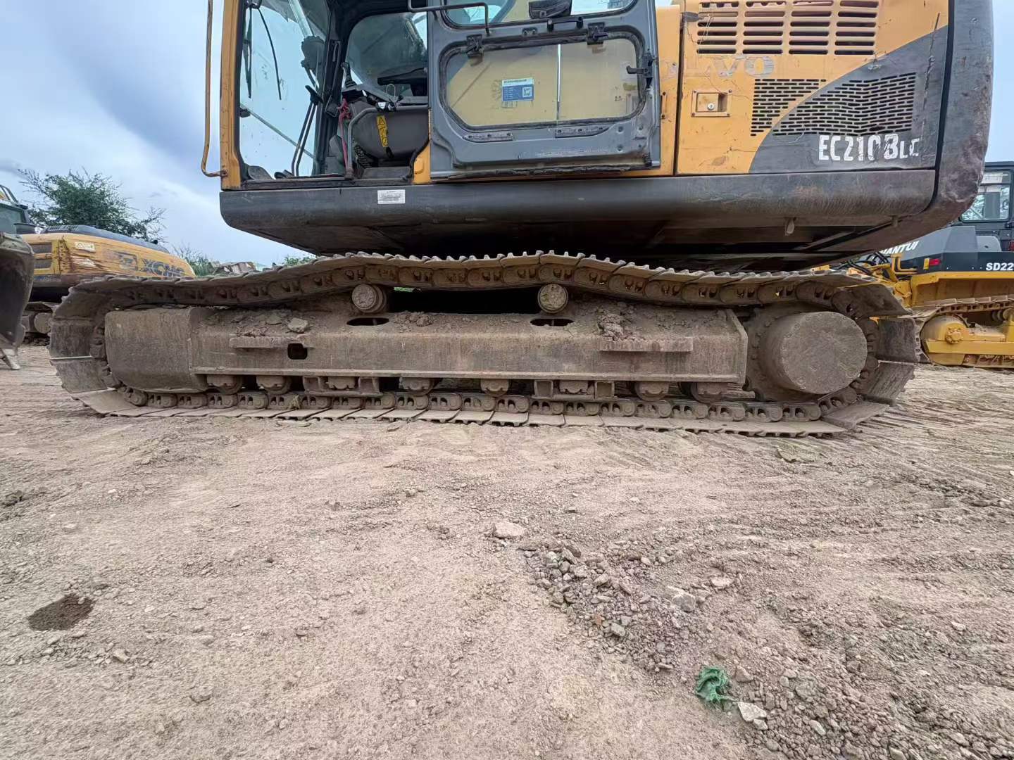Compre Excavadora Volvo EC210B Usada / 4