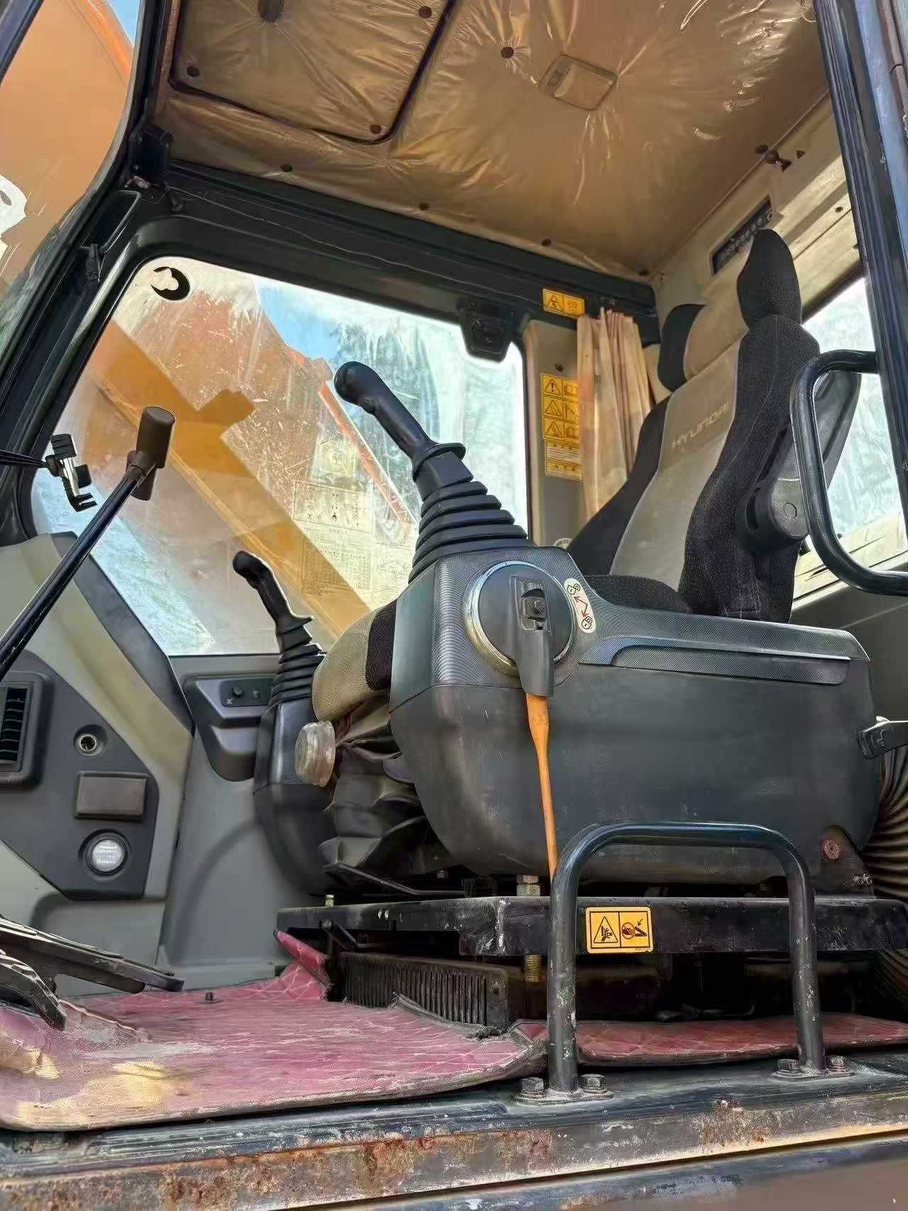 Купить Подержанный Экскаватор Hyundai R215-7 / 2