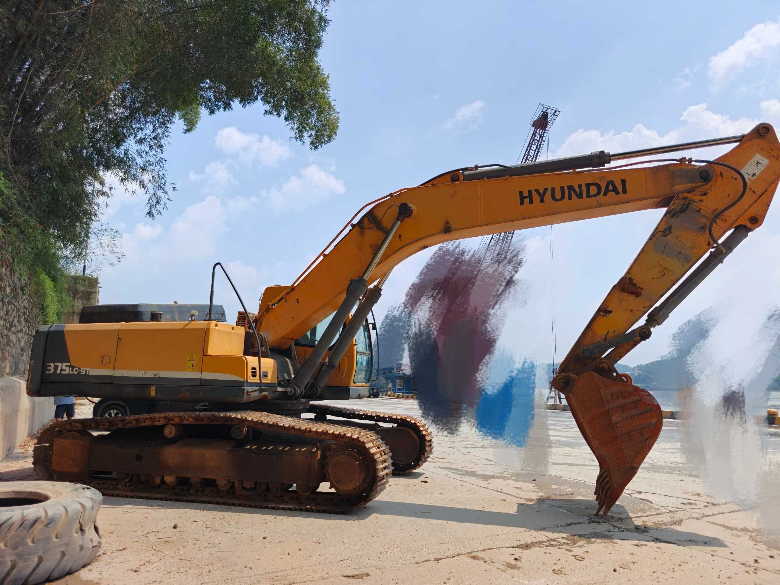 Acheter Pelle Hyundai R335-7 d'occasion / 3