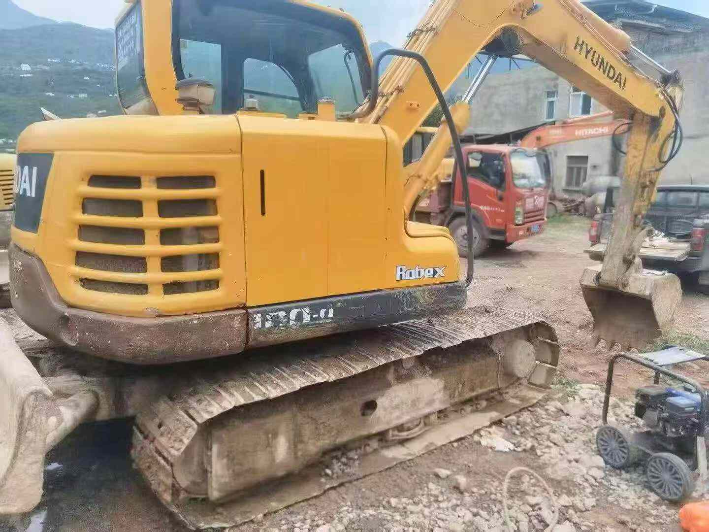 Compre Escavadeira Hyundai R80-9 Usada / 2