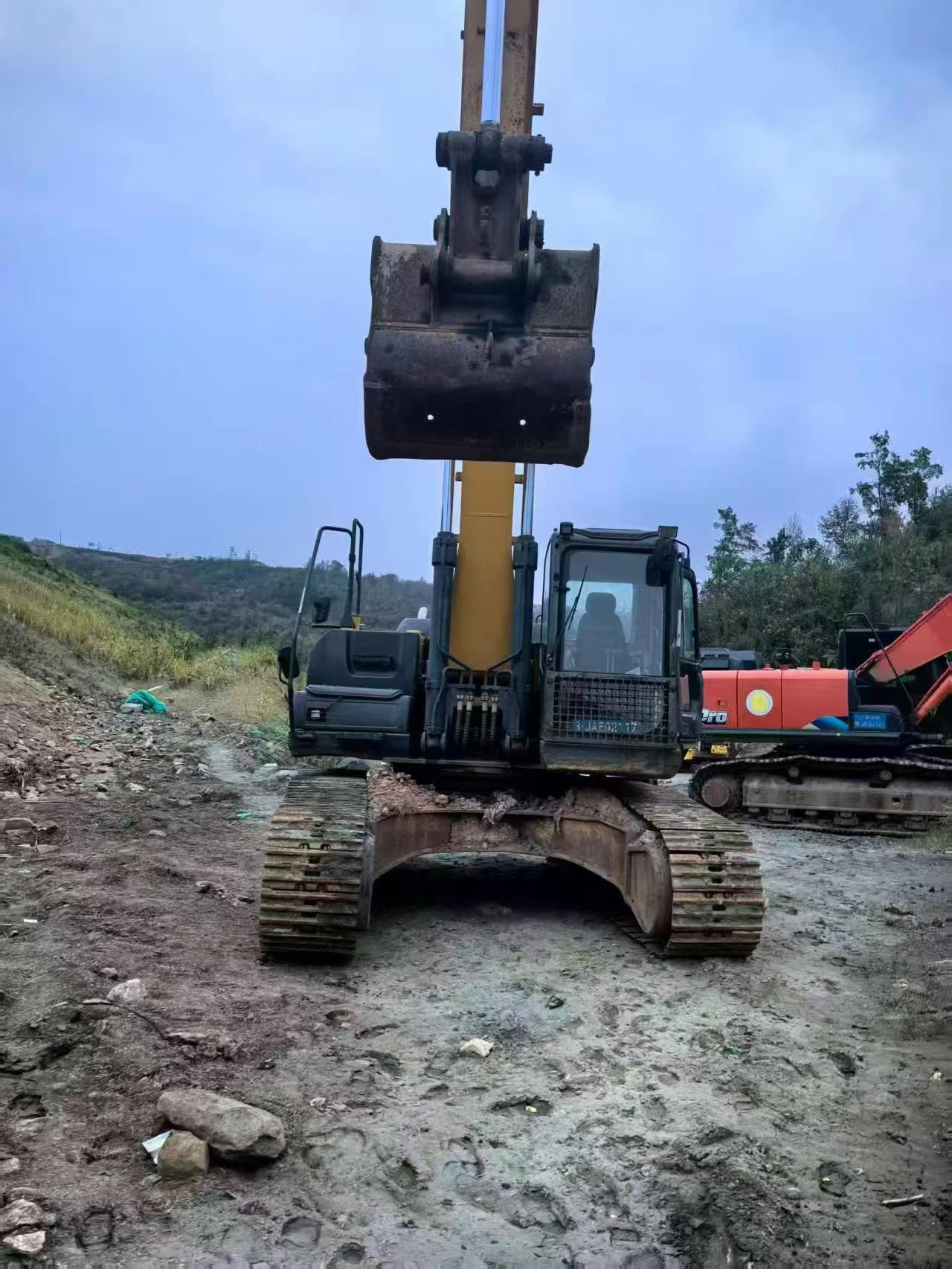Compre Excavadora XCMG XE305D Usada / 8