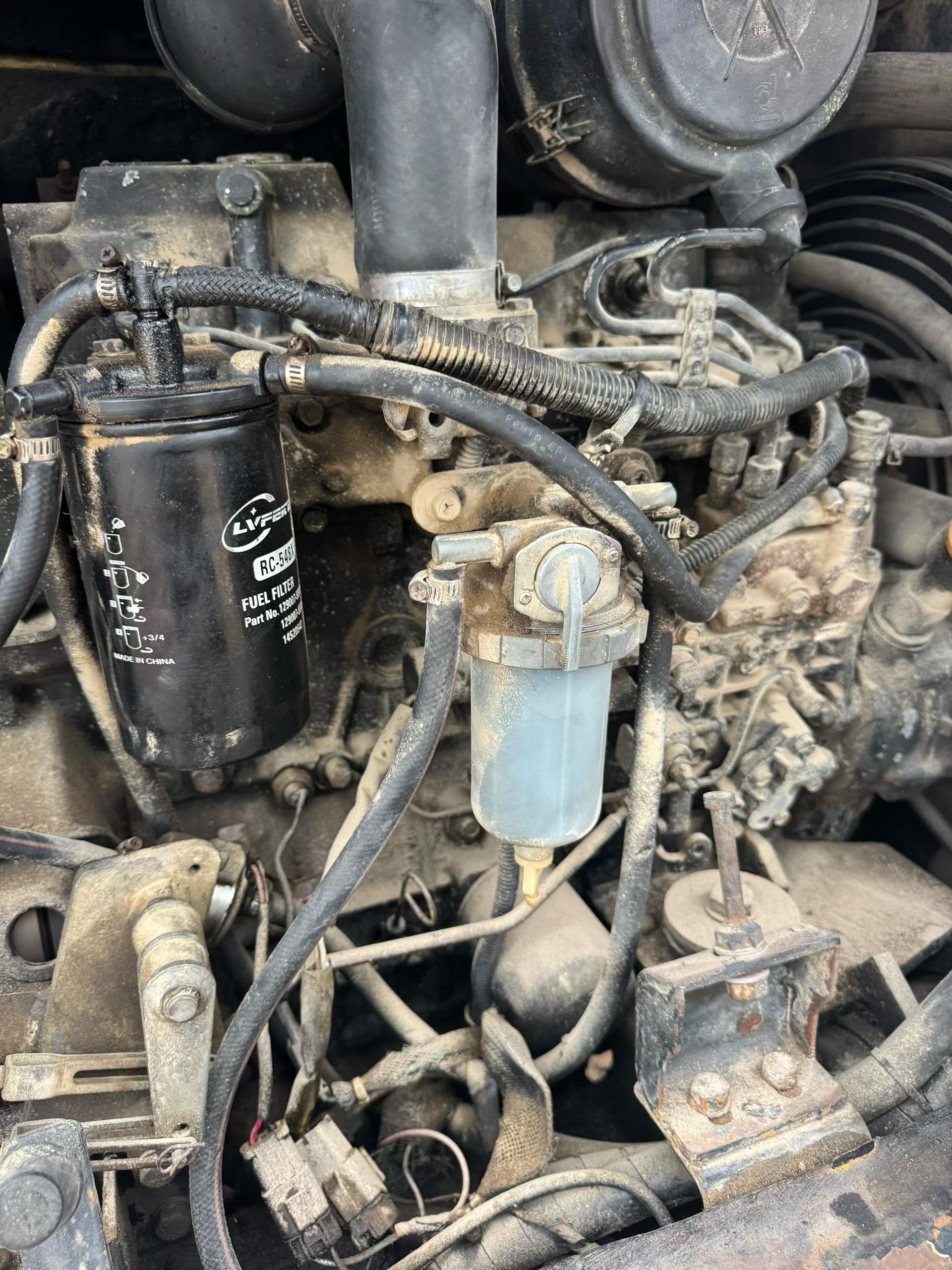 شراء حفارة Hyundai HX60 مستعملة / 2