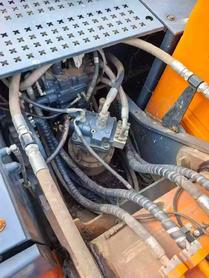 Купить Подержанный Экскаватор Doosan DH220 / 2 Купить Подержанный Экскаватор Doosan DH220 / 2