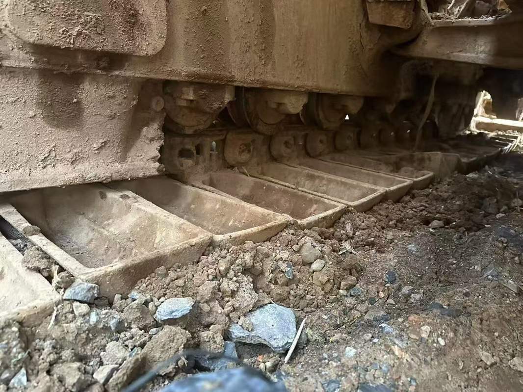 Купить Подержанный Экскаватор Komatsu PC15R-8 / 8