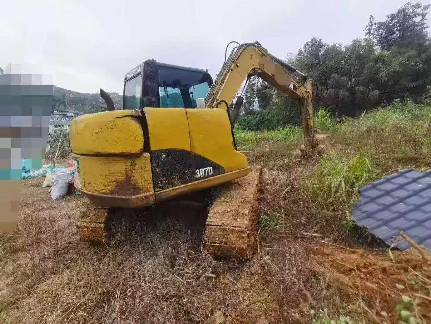 شراء حفارة Caterpillar 307B مستعملة / 2