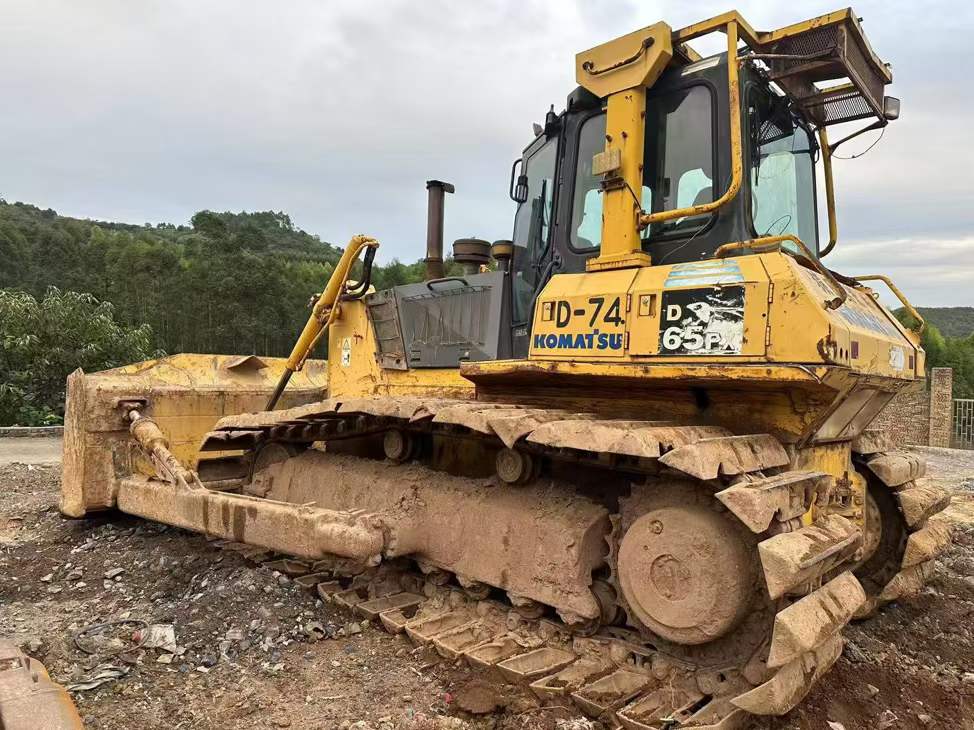 Купить Подержанный Экскаватор Komatsu PC15R-8 / 4